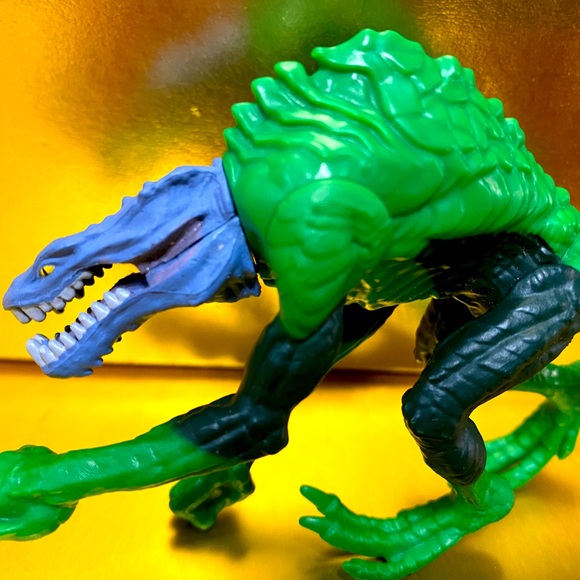 GREEN LANTERN MOVIE ISAMOT KOL COLLECTIBLE ACTION FIGURE MATTEL 4” - Picture 2 of 10